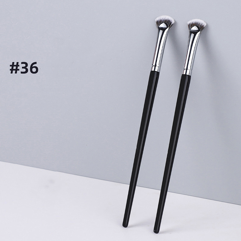 ~1PC Fan-shaped Eyelash Brush  - Beauty No Makeup review and price